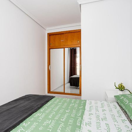 Arquitecto Larramendi Apartment Торевиеха Екстериор снимка