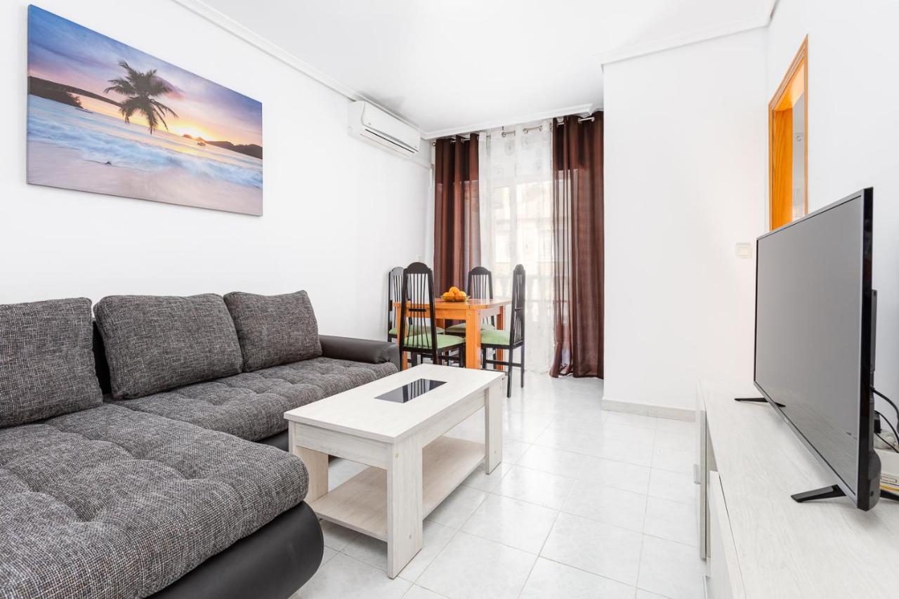 Arquitecto Larramendi Apartment Торевиеха Екстериор снимка