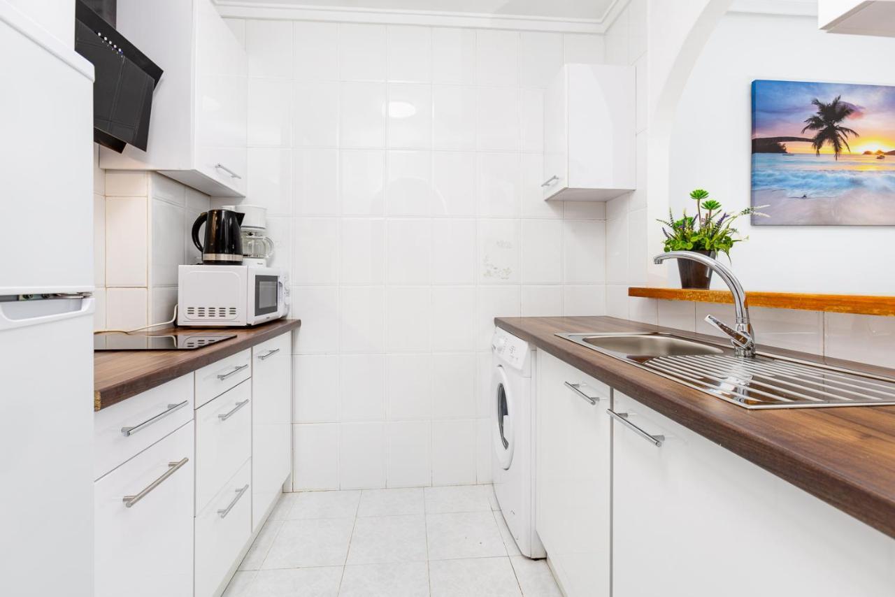 Arquitecto Larramendi Apartment Торевиеха Екстериор снимка