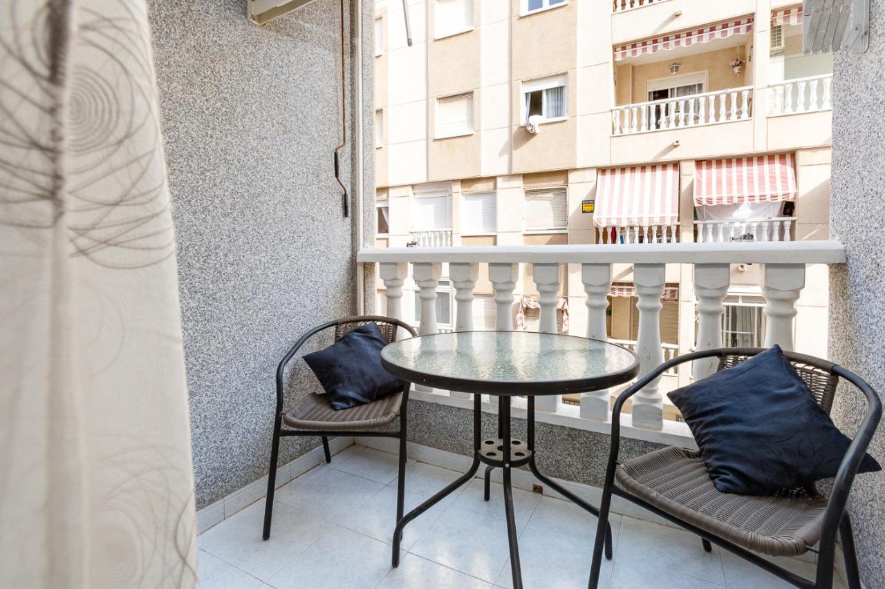 Arquitecto Larramendi Apartment Торевиеха Екстериор снимка
