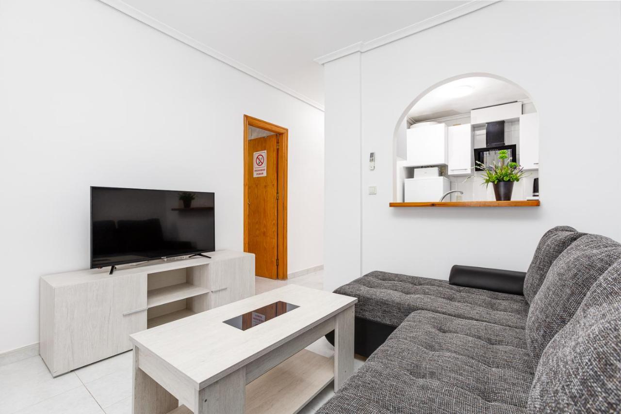Arquitecto Larramendi Apartment Торевиеха Екстериор снимка
