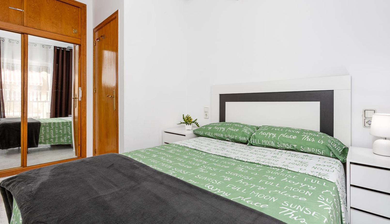 Arquitecto Larramendi Apartment Торевиеха Екстериор снимка